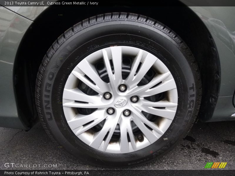 Cypress Green Metallic / Ivory 2013 Toyota Camry LE