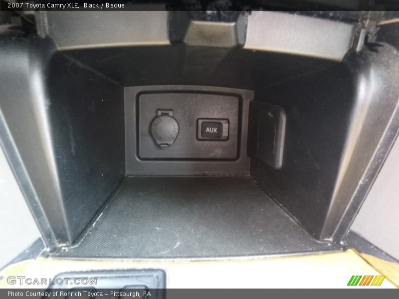 Black / Bisque 2007 Toyota Camry XLE