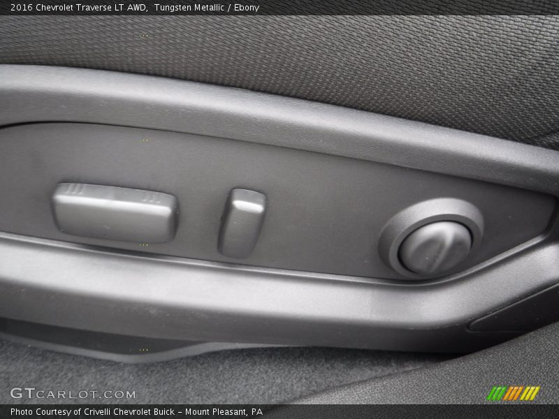 Tungsten Metallic / Ebony 2016 Chevrolet Traverse LT AWD