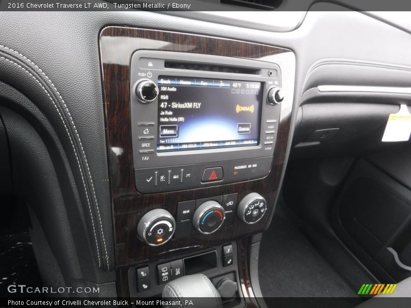 Tungsten Metallic / Ebony 2016 Chevrolet Traverse LT AWD