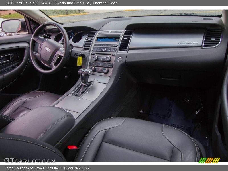 Tuxedo Black Metallic / Charcoal Black 2010 Ford Taurus SEL AWD