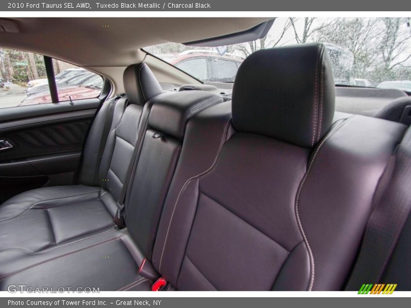 Tuxedo Black Metallic / Charcoal Black 2010 Ford Taurus SEL AWD