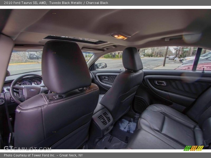 Tuxedo Black Metallic / Charcoal Black 2010 Ford Taurus SEL AWD