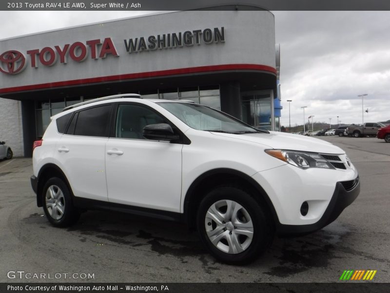 Super White / Ash 2013 Toyota RAV4 LE AWD
