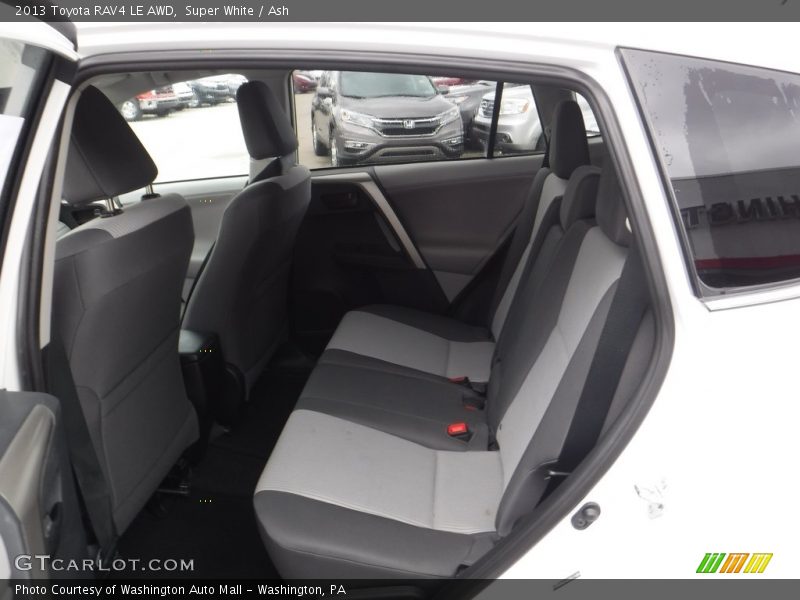 Super White / Ash 2013 Toyota RAV4 LE AWD