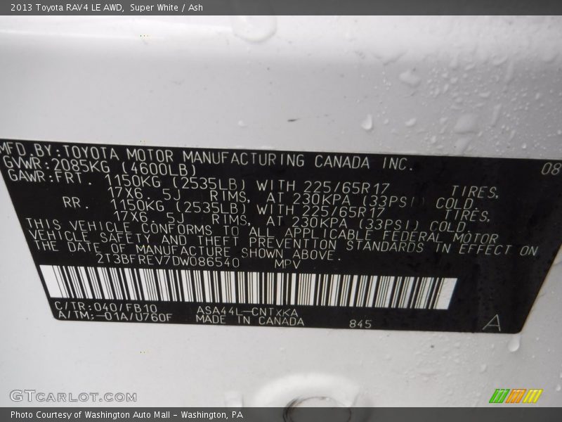 Super White / Ash 2013 Toyota RAV4 LE AWD