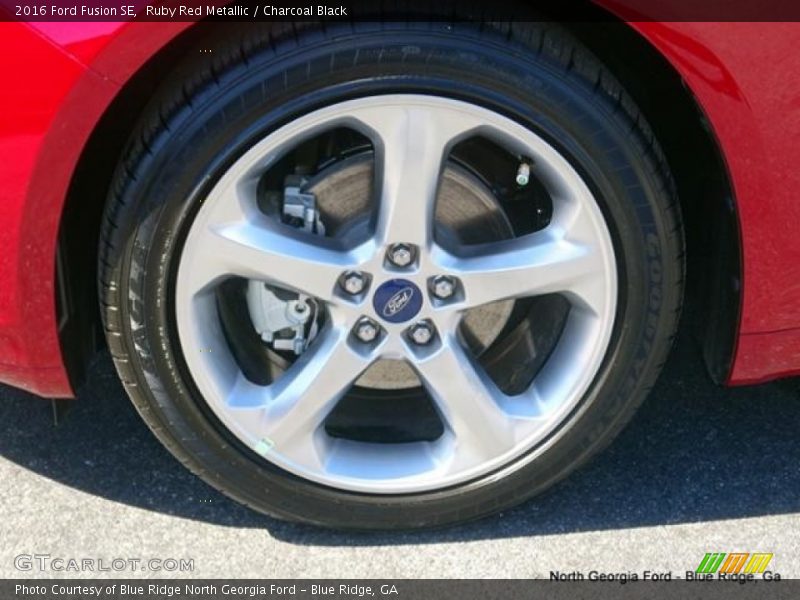 Ruby Red Metallic / Charcoal Black 2016 Ford Fusion SE