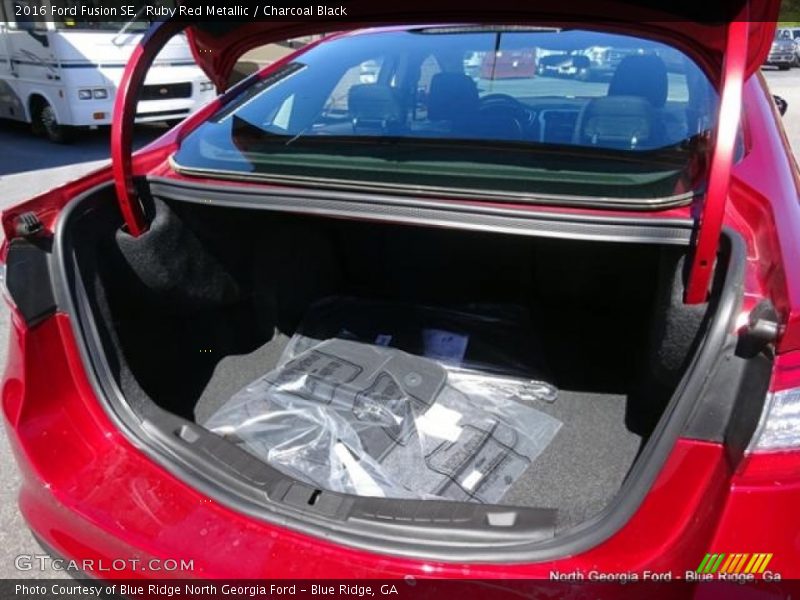 Ruby Red Metallic / Charcoal Black 2016 Ford Fusion SE