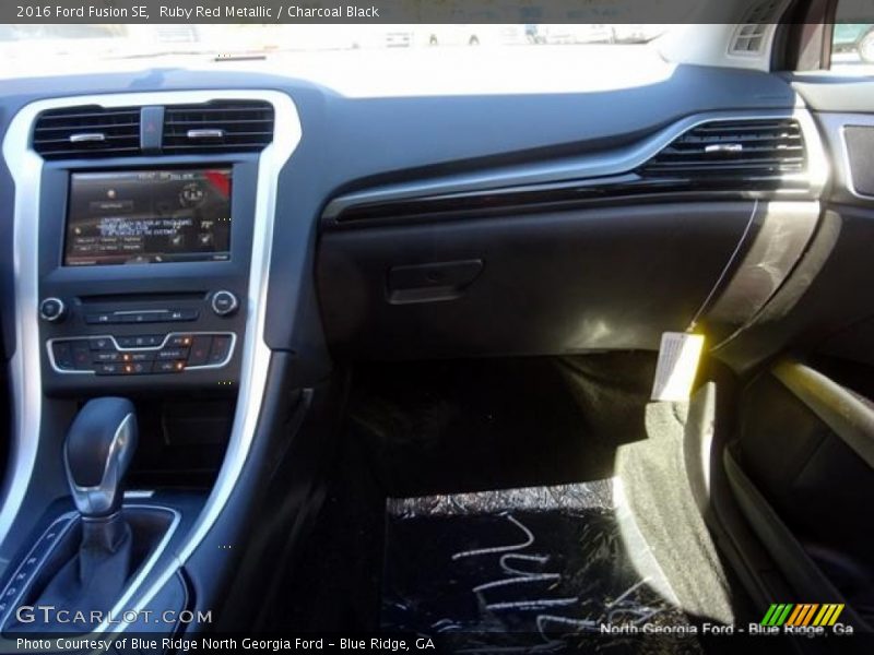 Ruby Red Metallic / Charcoal Black 2016 Ford Fusion SE