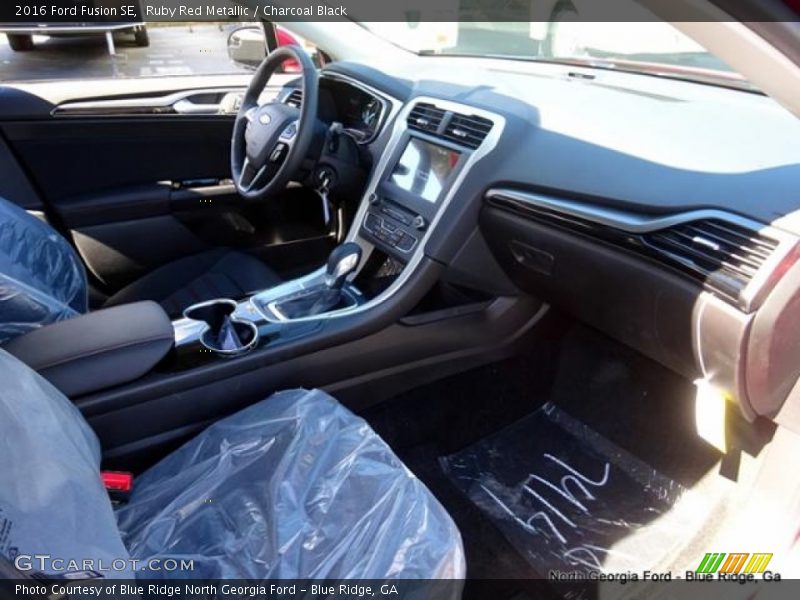 Ruby Red Metallic / Charcoal Black 2016 Ford Fusion SE