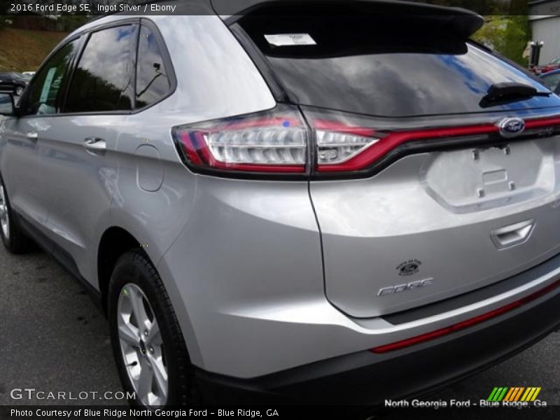 Ingot Silver / Ebony 2016 Ford Edge SE