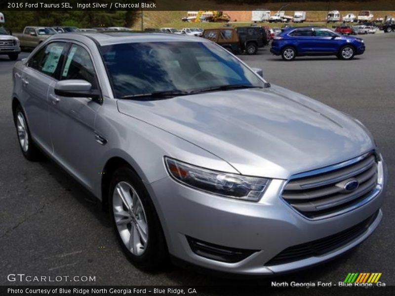 Ingot Silver / Charcoal Black 2016 Ford Taurus SEL