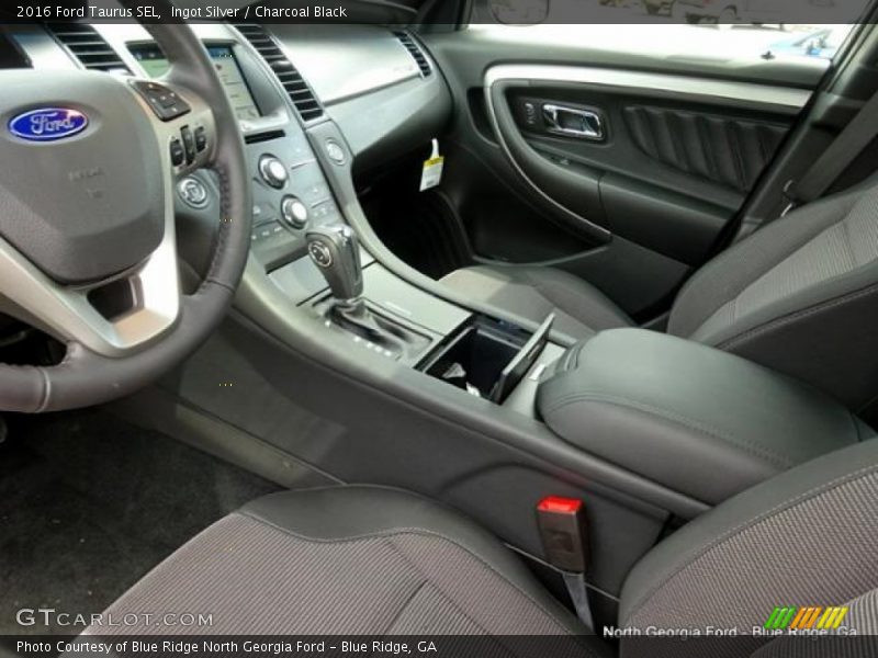 Ingot Silver / Charcoal Black 2016 Ford Taurus SEL