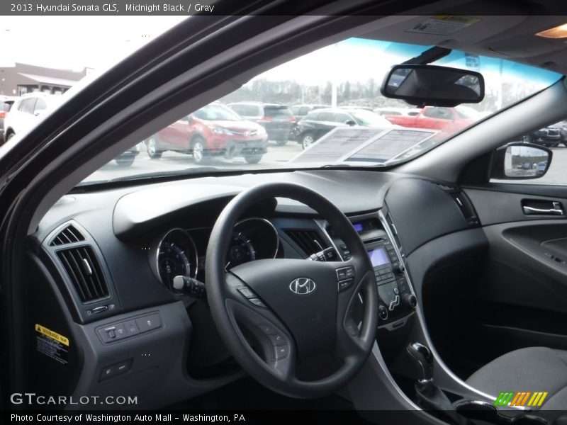 Midnight Black / Gray 2013 Hyundai Sonata GLS
