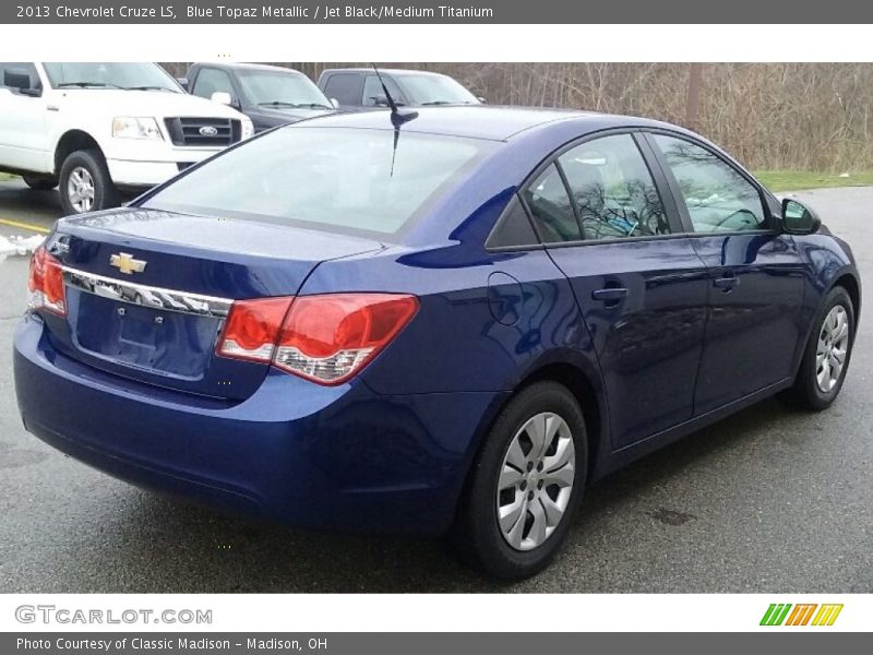 Blue Topaz Metallic / Jet Black/Medium Titanium 2013 Chevrolet Cruze LS