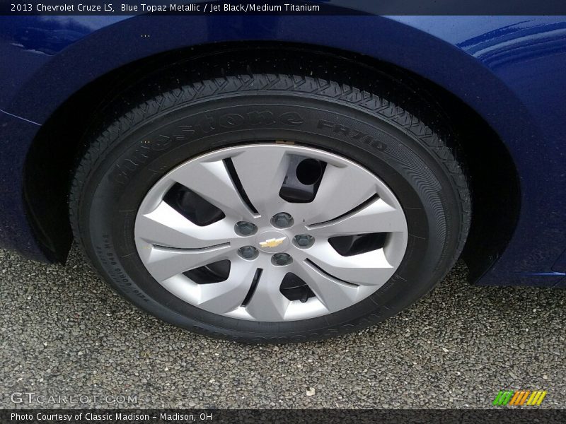 Blue Topaz Metallic / Jet Black/Medium Titanium 2013 Chevrolet Cruze LS