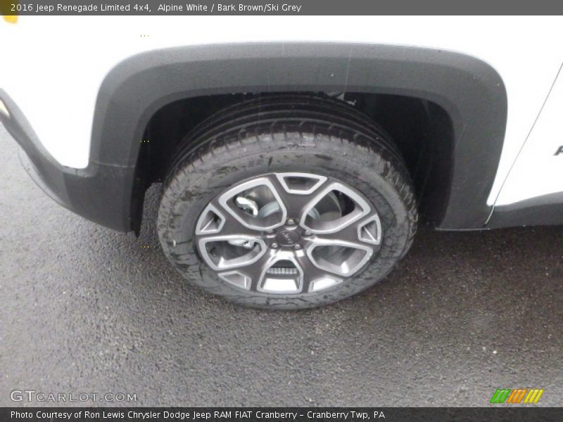 Alpine White / Bark Brown/Ski Grey 2016 Jeep Renegade Limited 4x4