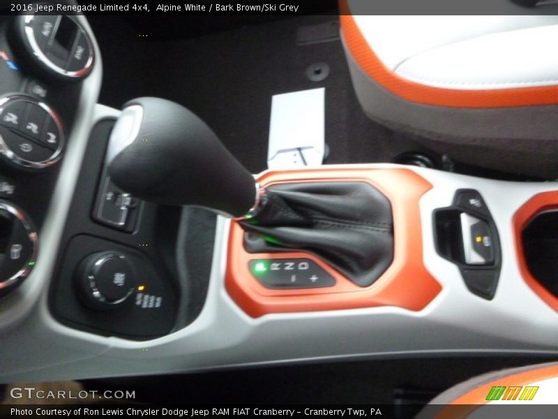 Alpine White / Bark Brown/Ski Grey 2016 Jeep Renegade Limited 4x4