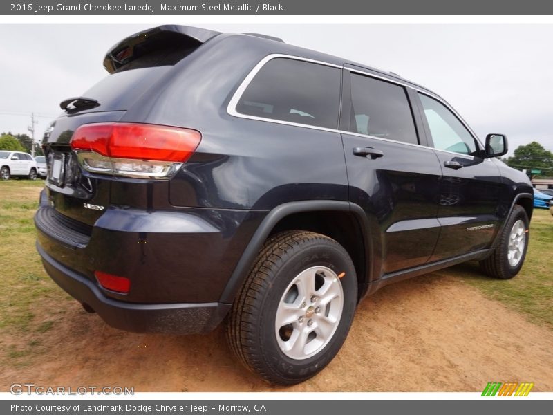Maximum Steel Metallic / Black 2016 Jeep Grand Cherokee Laredo