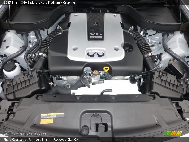 Liquid Platinum / Graphite 2015 Infiniti Q40 Sedan