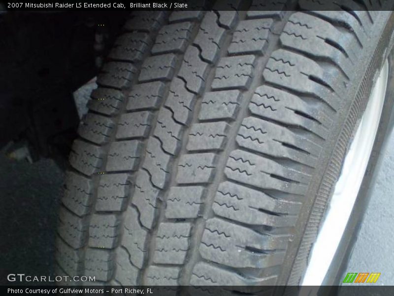Brilliant Black / Slate 2007 Mitsubishi Raider LS Extended Cab