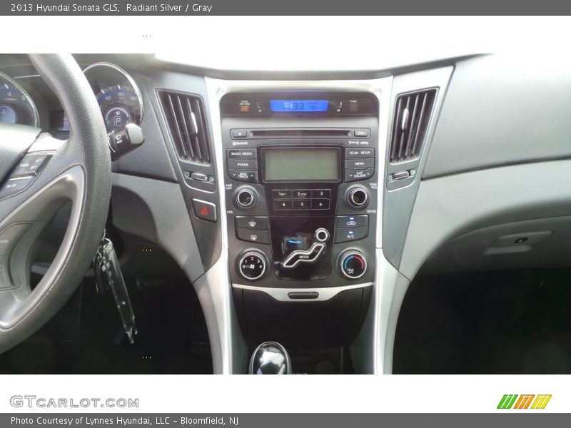 Radiant Silver / Gray 2013 Hyundai Sonata GLS