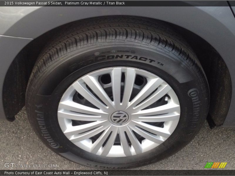 Platinum Gray Metallic / Titan Black 2015 Volkswagen Passat S Sedan