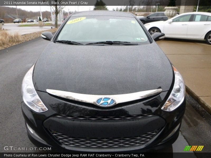 Black Onyx Pearl / Gray 2011 Hyundai Sonata Hybrid