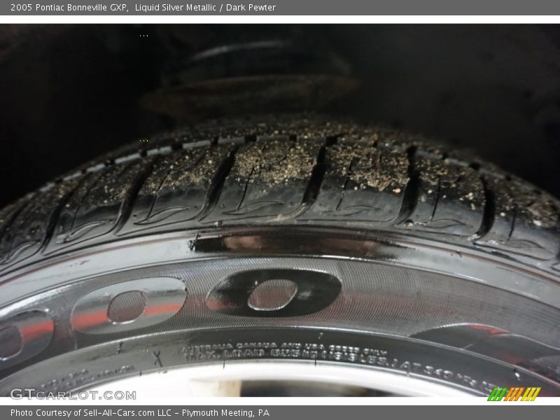 Liquid Silver Metallic / Dark Pewter 2005 Pontiac Bonneville GXP