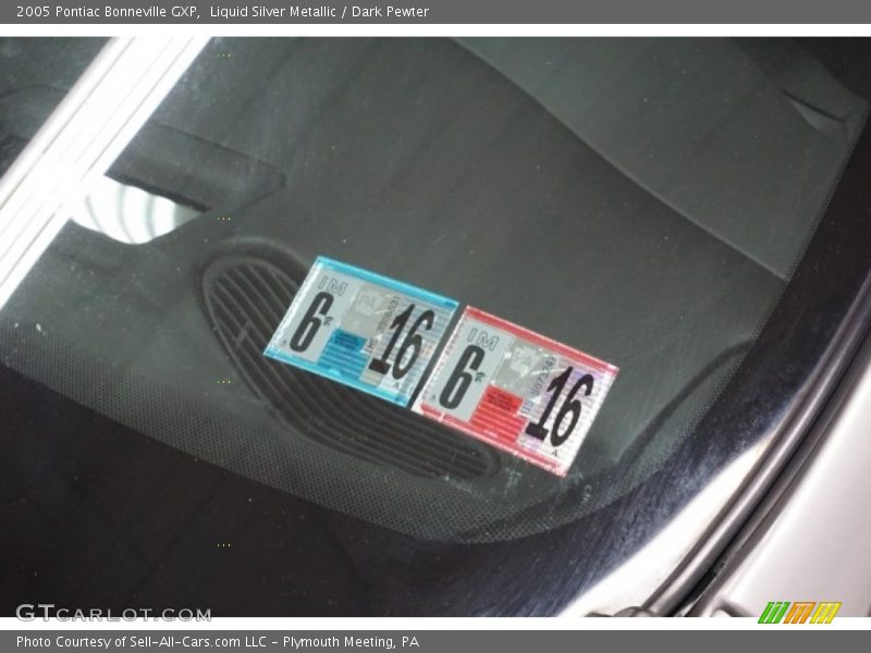Liquid Silver Metallic / Dark Pewter 2005 Pontiac Bonneville GXP