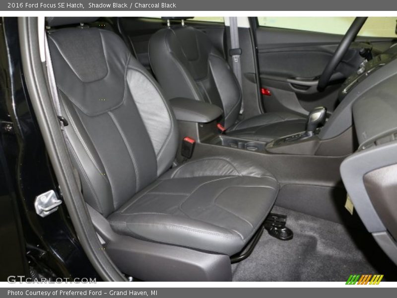 Shadow Black / Charcoal Black 2016 Ford Focus SE Hatch