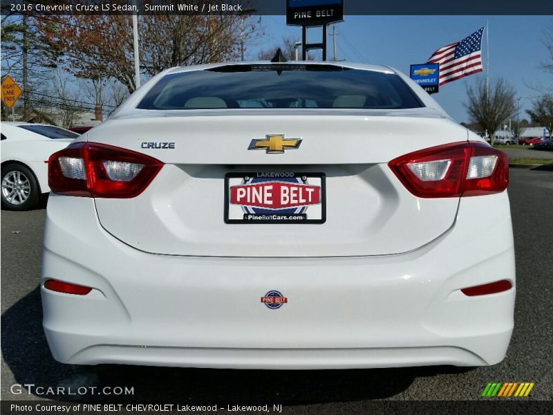 Summit White / Jet Black 2016 Chevrolet Cruze LS Sedan