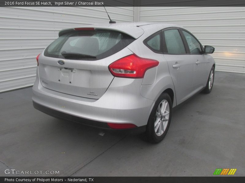 Ingot Silver / Charcoal Black 2016 Ford Focus SE Hatch
