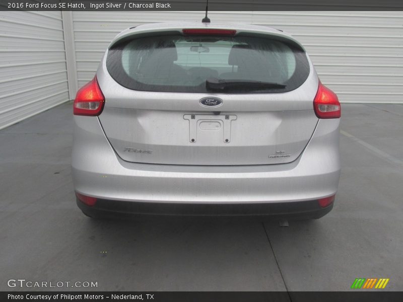 Ingot Silver / Charcoal Black 2016 Ford Focus SE Hatch