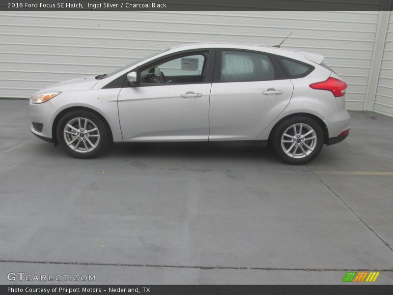 Ingot Silver / Charcoal Black 2016 Ford Focus SE Hatch