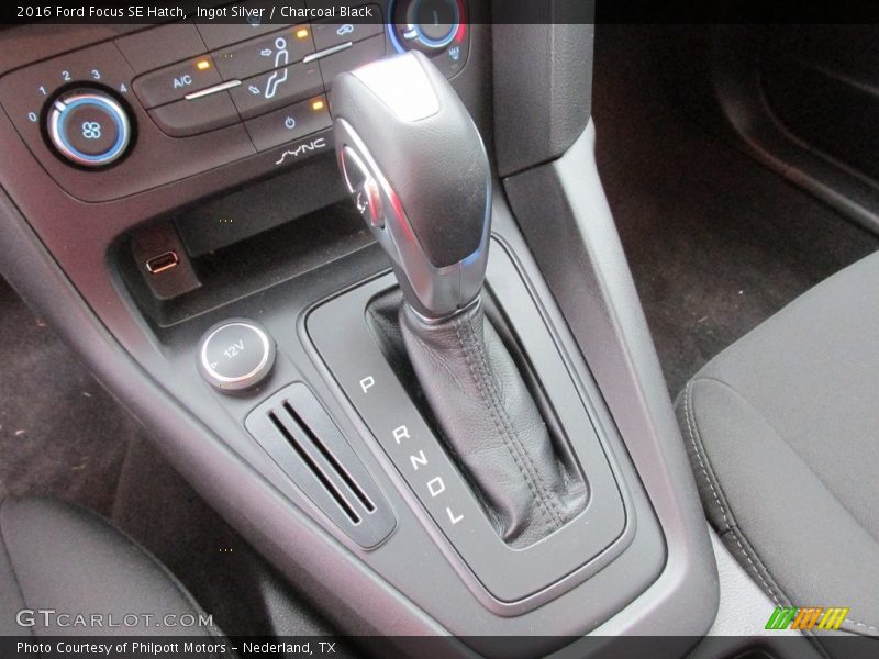 Ingot Silver / Charcoal Black 2016 Ford Focus SE Hatch
