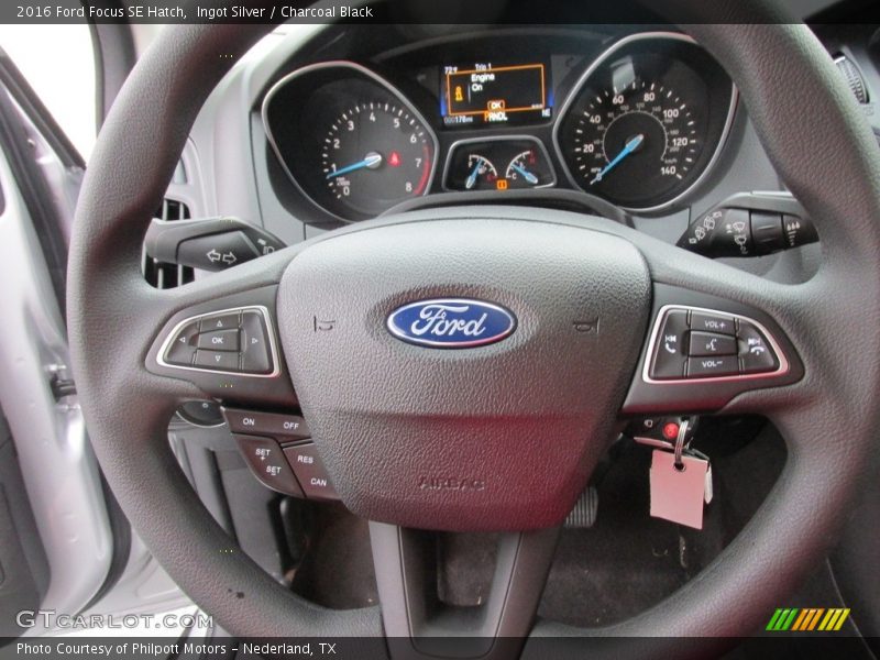 Ingot Silver / Charcoal Black 2016 Ford Focus SE Hatch