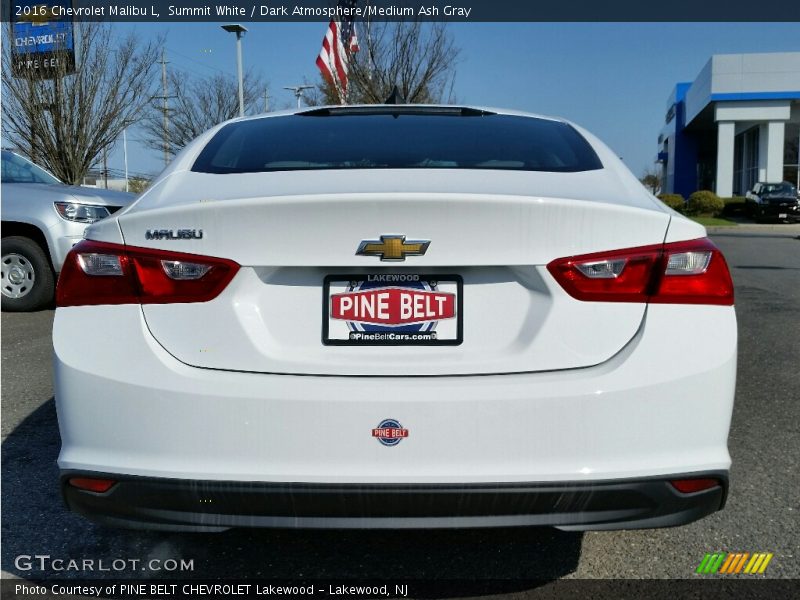 Summit White / Dark Atmosphere/Medium Ash Gray 2016 Chevrolet Malibu L