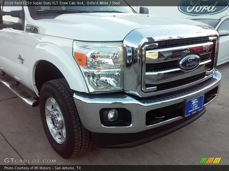 Oxford White / Steel 2016 Ford F250 Super Duty XLT Crew Cab 4x4