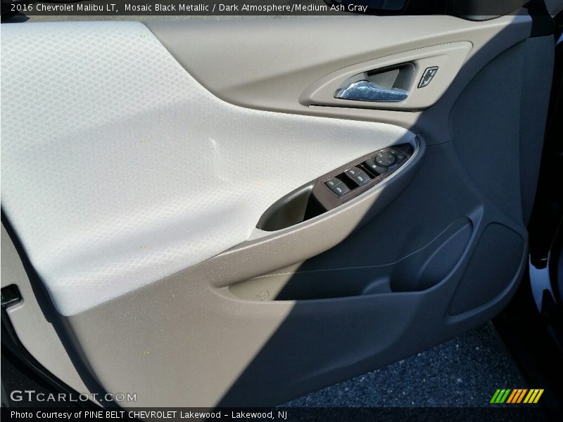 Mosaic Black Metallic / Dark Atmosphere/Medium Ash Gray 2016 Chevrolet Malibu LT