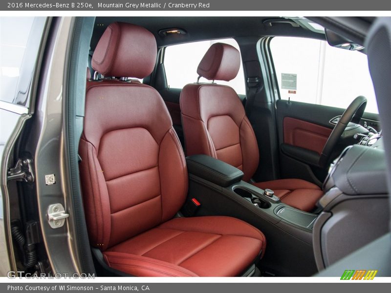 Mountain Grey Metallic / Cranberry Red 2016 Mercedes-Benz B 250e