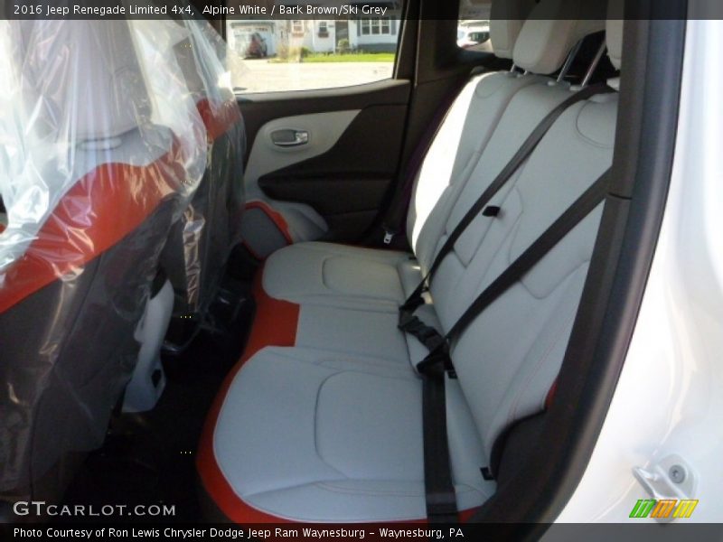 Alpine White / Bark Brown/Ski Grey 2016 Jeep Renegade Limited 4x4
