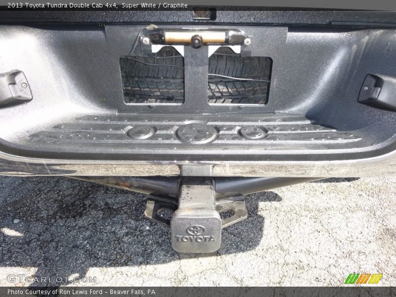 Super White / Graphite 2013 Toyota Tundra Double Cab 4x4