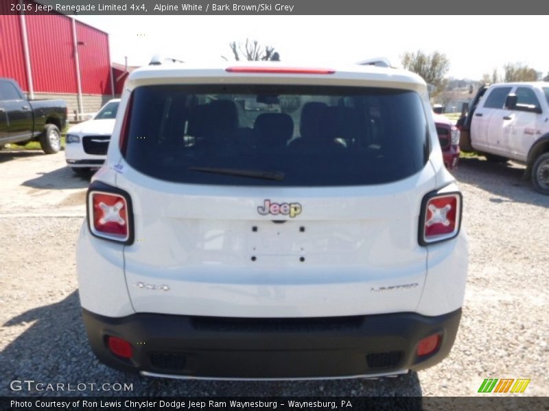 Alpine White / Bark Brown/Ski Grey 2016 Jeep Renegade Limited 4x4