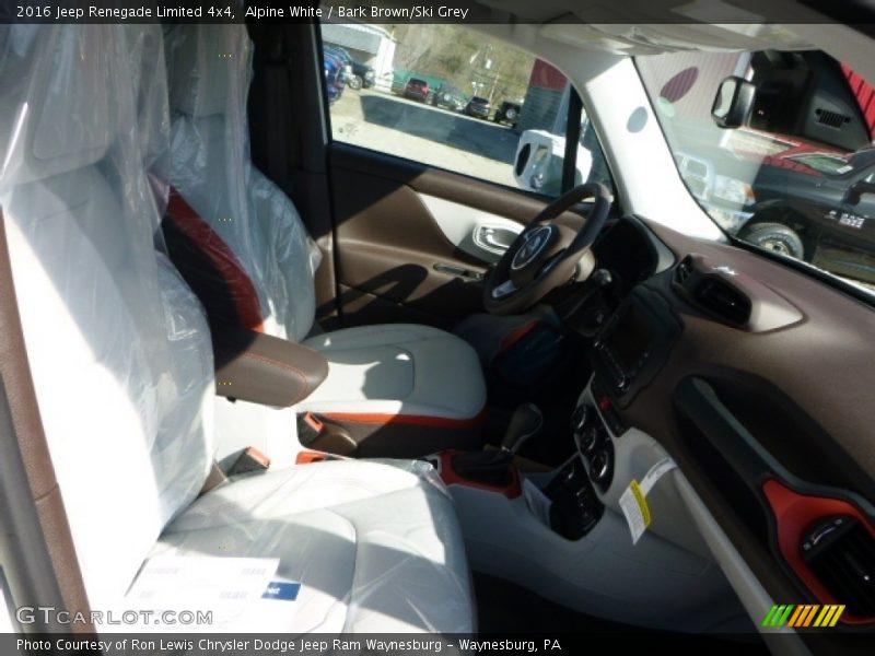 Alpine White / Bark Brown/Ski Grey 2016 Jeep Renegade Limited 4x4