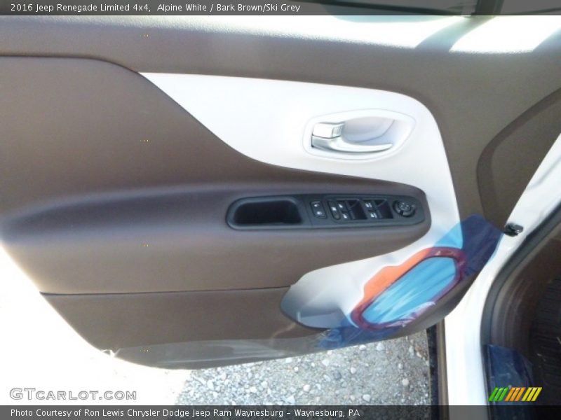 Alpine White / Bark Brown/Ski Grey 2016 Jeep Renegade Limited 4x4