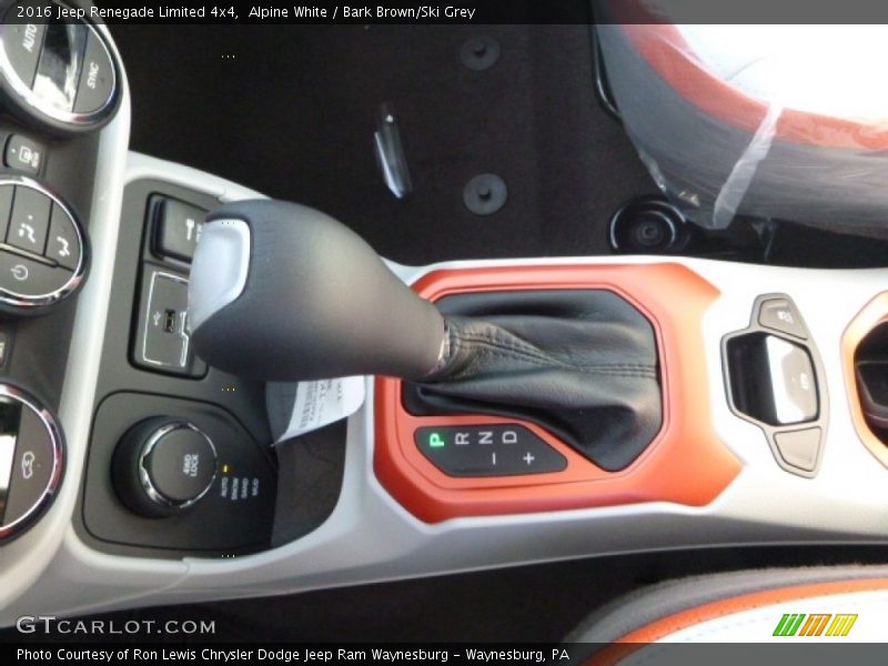 Alpine White / Bark Brown/Ski Grey 2016 Jeep Renegade Limited 4x4