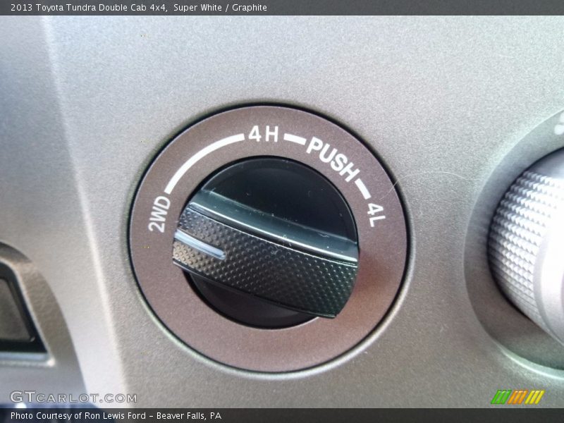 Super White / Graphite 2013 Toyota Tundra Double Cab 4x4