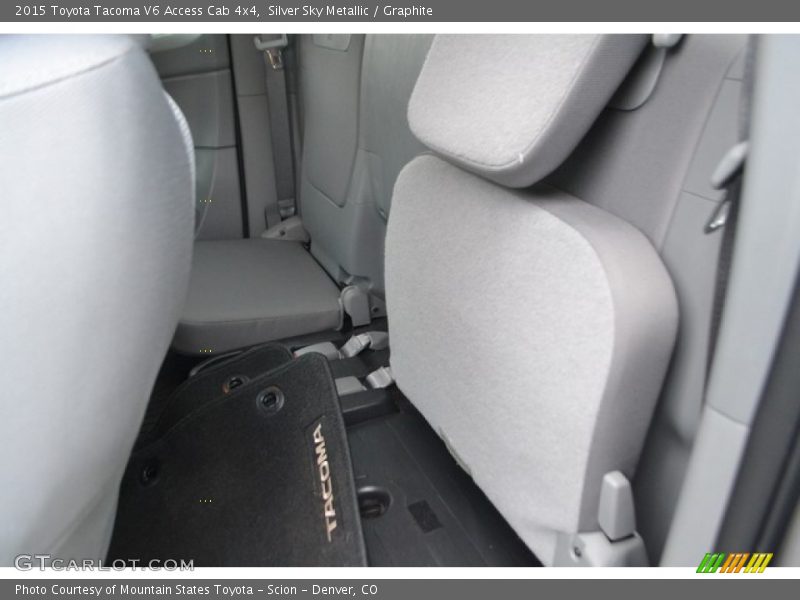 Silver Sky Metallic / Graphite 2015 Toyota Tacoma V6 Access Cab 4x4