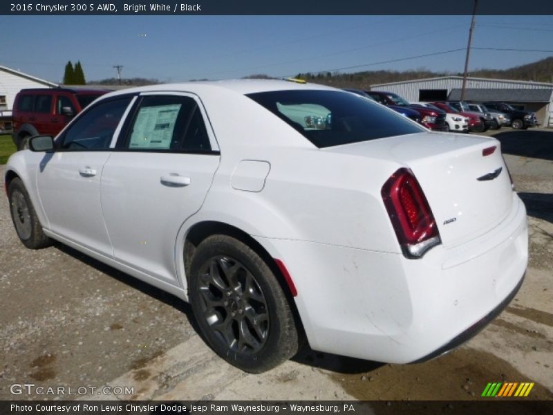 Bright White / Black 2016 Chrysler 300 S AWD